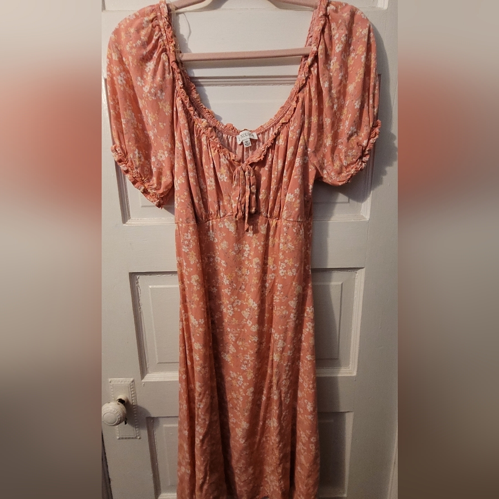 Luxology Peach Floral Midi Dress